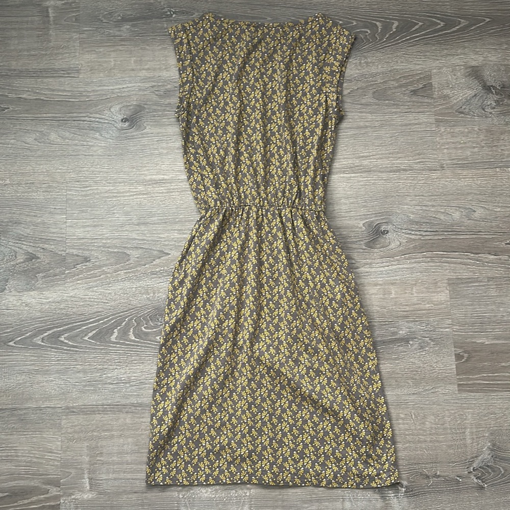 BODEN Grey & Yellow Grape Print Blackberry Cap Sleeve Dress - Picture 3 of 10